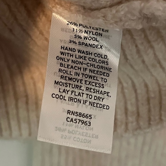 Treasure & Bond V Neck Sweater - Picture 7 of 7